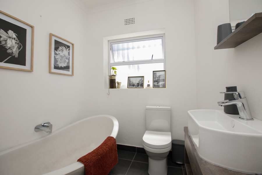 3 Bedroom Property for Sale in Harfield Village Western Cape